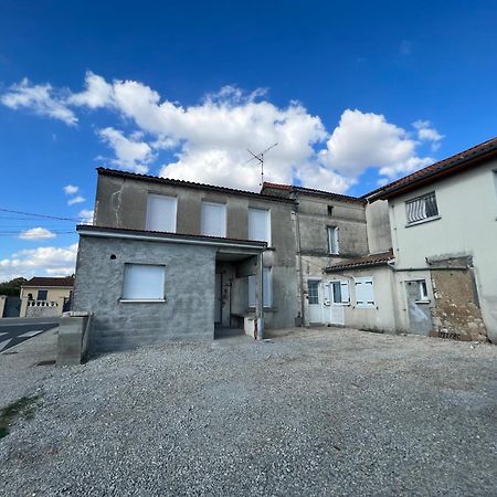 180B - Duplex T2 Tout Confort - Wifi Netflix Le Gond-Pontouvre Exteriér fotografie